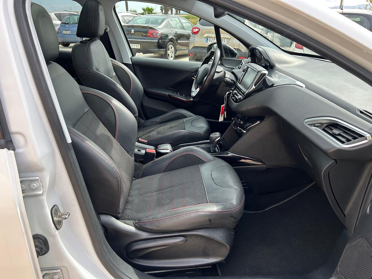 PEUGEOT 2008 GT LINE 1.2 E-THP AUTO SPANISH LHD IN SPAIN 61000 MILES SUPERB 2016